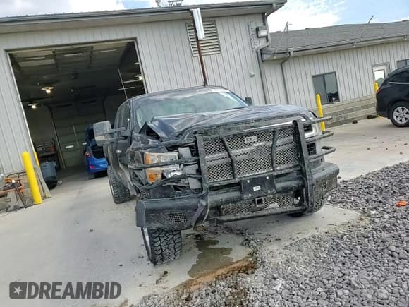 ✅ 2009 Chevrolet Silverado 2500HD LT • VIN: 1GCHK59669E148770 • Lot: 86714845. Wystawiony na Copart z przebiegiem 248 031 mil. Bezpłatny archiwum sprzedaży aukcyjnych z USA i szczegółowy raport historii pojazdu na DreamBid. Zdjęcie 13.