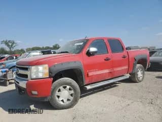 2011 Chevrolet Silverado 1500 LT z VIN 3GCPKSE32BG336254, wystawiony jako Copart lot #83778345 z przebiegiem 196 335 mil mil oraz Szkoda całkowita • Salvage title. Historia ofert i sprzedaży dostępna na DreamBid. Obrazek 1.