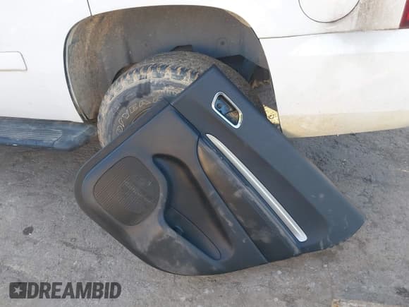 ✅ 2014 Dodge Durango SXT • VIN: 1C4RDJAG6EC595567 • Lot: 43588327. Wystawiony na IAAI z przebiegiem 219 522 mil. Bezpłatny archiwum sprzedaży aukcyjnych z USA i szczegółowy raport historii pojazdu na DreamBid. Zdjęcie 12.