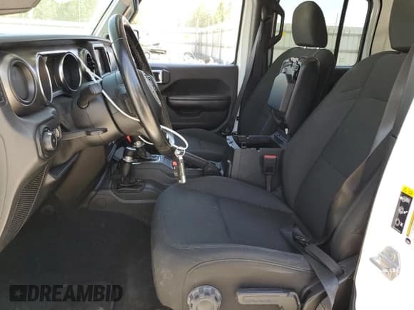 ✅ 2021 Jeep Wrangler Unlimited Freedom • VIN: 1C4HJXDN8MW630768 • Lot: 62736564. Wystawiony na Copart z przebiegiem 63 103 mil. Bezpłatny archiwum sprzedaży aukcyjnych z USA i szczegółowy raport historii pojazdu na DreamBid. Zdjęcie 7.