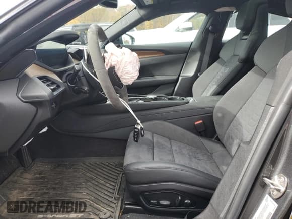 ✅ 2022 Audi e-tron GT Premium Plus • VIN: WAUFJBFW7N7006419 • Лот: 90368445. Опубликован ранее на Copart с пробегом 23 904 миль. Бесплатный доступ к архиву аукционных продаж из США и подробный отчёт об истории автомобиля на DreamBid. Изображение 7.