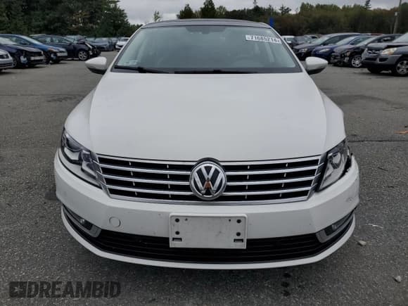 ✅ 2014 Volkswagen CC Executive • VIN: WVWGU7AN2EE523987 • Lot: 71685214. Listed on Copart with 77,732 mi. Free auction sales archive from the USA and detailed vehicle history report at DreamBid. Image 5.