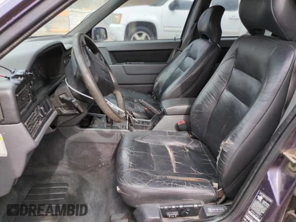 ✅ 1995 Volvo 850 • VIN: YV1LW5539S2121185 • Lot: 66683355. Wystawiony na Copart z przebiegiem 139 105 mil. Bezpłatny archiwum sprzedaży aukcyjnych z USA i szczegółowy raport historii pojazdu na DreamBid. Zdjęcie 7.