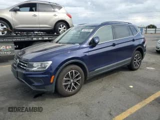 ✅ 2021 Volkswagen Tiguan SE • VIN: 3VV2B7AX4MM139074 • Lot: 84018985. Wystawiony na Copart z przebiegiem 99 059 mil. Bezpłatny archiwum sprzedaży aukcyjnych z USA i szczegółowy raport historii pojazdu na DreamBid. Zdjęcie 1.