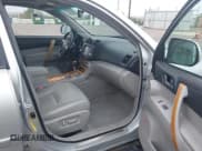 ✅ 2009 Toyota Highlander Limited • VIN: JTEEW44A892034635 • Lot: 42797622. Listed on IAAI with 218,624 mi. Free auction sales archive from the USA and detailed vehicle history report at DreamBid. Image 5.