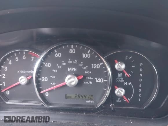 ✅ 2012 Mitsubishi Galant ES • VIN: 4A32B3FF3CE011398 • Lot: 43782390. Listed on IAAI with 287,000 mi. Free auction sales archive from the USA and detailed vehicle history report at DreamBid. Image 7.