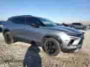 2024 Chevrolet Blazer LT z VIN 3GNKBJR4XRS197920, wystawiony jako Copart lot #43020995 z przebiegiem 19 581 mil mil oraz Szkoda całkowita • Salvage title. Historia ofert i sprzedaży dostępna na DreamBid. Obrazek 4.