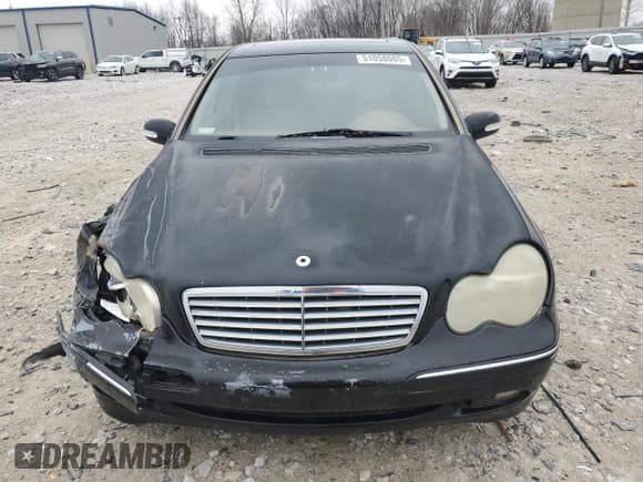 ✅ 2003 Mercedes-Benz C 240 • VIN: WDBRF81J03F374264 • Lot: 51058085. Wystawiony na Copart z przebiegiem 167 865 mil. Bezpłatny archiwum sprzedaży aukcyjnych z USA i szczegółowy raport historii pojazdu na DreamBid. Zdjęcie 5.