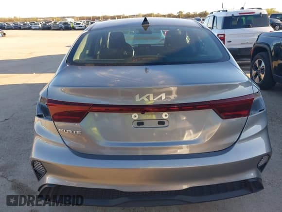 ✅ 2024 Kia Forte LXS • VIN: 3KPF24AD3RE738294 • Lot: 43784142. Listed on IAAI with 37,489 mi. Free auction sales archive from the USA and detailed vehicle history report at DreamBid. Image 16.