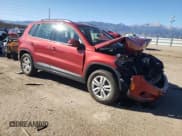 ✅ 2015 Volkswagen Tiguan S • VIN: WVGAV7AX6FW015968 • Lot: 90939515. Wystawiony na Copart z przebiegiem 128 219 mil. Bezpłatny archiwum sprzedaży aukcyjnych z USA i szczegółowy raport historii pojazdu na DreamBid. Zdjęcie 4.