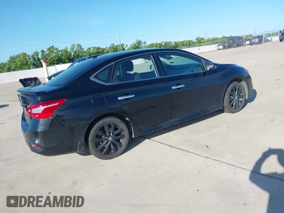 ✅ 2018 Nissan Sentra SV • VIN: 3N1AB7APXJY289059 • Lot: 42580261. Listed on IAAI with 54,574 mi. Free auction sales archive from the USA and detailed vehicle history report at DreamBid. Image 4.