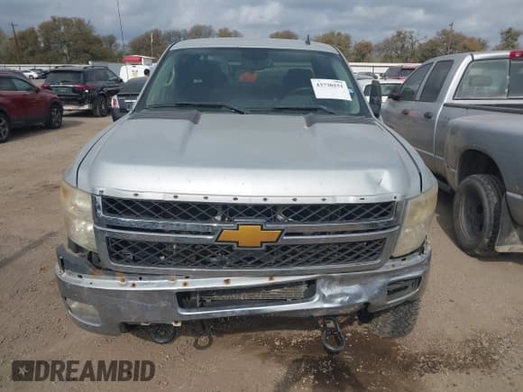 ✅ 2011 Chevrolet Silverado 2500HD LT • VIN: 1GC2KXCG4BZ314530 • Lot: 43730151. Wystawiony na IAAI z przebiegiem 245 803 mil. Bezpłatny archiwum sprzedaży aukcyjnych z USA i szczegółowy raport historii pojazdu na DreamBid. Zdjęcie 12.