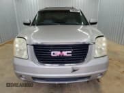 ✅ 2007 GMC Yukon SLE • VIN: 1GKFC13J77R100523 • Lot: 84775775. Wystawiony na Copart z przebiegiem 293 929 mil. Bezpłatny archiwum sprzedaży aukcyjnych z USA i szczegółowy raport historii pojazdu na DreamBid. Zdjęcie 5.