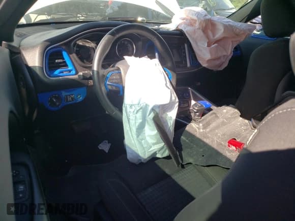 ✅ 2017 Dodge Challenger R/T • VIN: 2C3CDZBT3HH616803 • Lot: 63988403. Wystawiony na Copart z przebiegiem 82 038 mil. Bezpłatny archiwum sprzedaży aukcyjnych z USA i szczegółowy raport historii pojazdu na DreamBid. Zdjęcie 8.