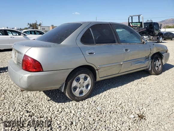✅ 2005 Nissan Sentra S • VIN: 3N1CB51D85L456427 • Lot: 81628415. Wystawiony na Copart z przebiegiem 300 772 mil. Bezpłatny archiwum sprzedaży aukcyjnych z USA i szczegółowy raport historii pojazdu na DreamBid. Zdjęcie 3.