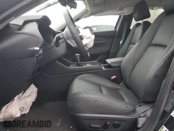 ✅ 2024 Mazda 3 S Preferred • VIN: 3MZBPACM1RM421211 • Лот: 78735374. Опубликован ранее на Copart с пробегом 4 116 миль. Бесплатный доступ к архиву аукционных продаж из США и подробный отчёт об истории автомобиля на DreamBid. Изображение 7.