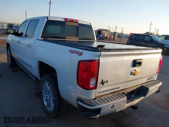 ✅ 2018 Chevrolet Silverado 1500 High Country • VIN: 3GCUKTEJ6JG452823 • Лот: 43385719. Опубликован ранее на IAAI с пробегом Не указан. Бесплатный доступ к архиву аукционных продаж из США и подробный отчёт об истории автомобиля на DreamBid. Изображение 3.