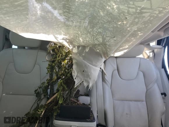 ✅ 2021 Volvo XC90 Momentum • VIN: YV4A22PK9M1742024 • Лот: 62426885. Опубликован ранее на Copart с пробегом 39 481 миль. Бесплатный доступ к архиву аукционных продаж из США и подробный отчёт об истории автомобиля на DreamBid. Изображение 10.