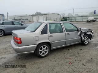 ✅ 1999 Volvo S70 • VIN: YV1LS55AXX1582497 • Lot: 51600505. Listed on Copart with 126,104 mi. Free auction sales archive from the USA and detailed vehicle history report at DreamBid. Image 3.