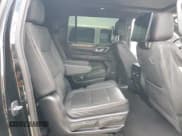 ✅ 2023 Chevrolet Suburban High Country • VIN: 1GNSKGKT5PR308538 • Lot: 64650155. Wystawiony na Copart z przebiegiem 78 506 mil. Bezpłatny archiwum sprzedaży aukcyjnych z USA i szczegółowy raport historii pojazdu na DreamBid. Zdjęcie 11.