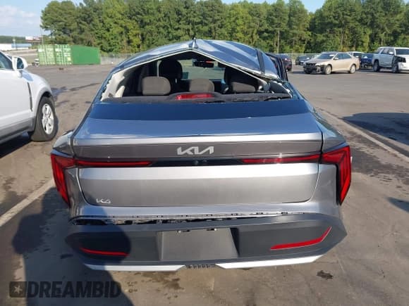 ✅ 2025 Kia K4 LXS • VIN: 3KPFT4DE0SE035761 • Lot: 43266565. Wystawiony na IAAI z przebiegiem 20 629 mil. Bezpłatny archiwum sprzedaży aukcyjnych z USA i szczegółowy raport historii pojazdu na DreamBid. Zdjęcie 16.