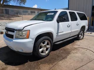 ✅ 2007 Chevrolet Suburban LS • VIN: 1GNFC16037J183520 • Lot: 66923545. Wystawiony na Copart z przebiegiem 233 376 mil. Bezpłatny archiwum sprzedaży aukcyjnych z USA i szczegółowy raport historii pojazdu na DreamBid. Zdjęcie 1.