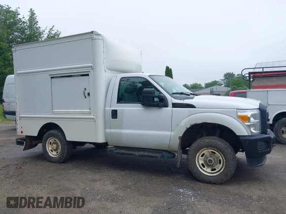 ✅ 2016 Ford F-250 XL • VIN: 1FDBF2B60GED17578 • Lot: 42436937. Listed on IAAI with 404,746 mi. Free auction sales archive from the USA and detailed vehicle history report at DreamBid. Image 13.