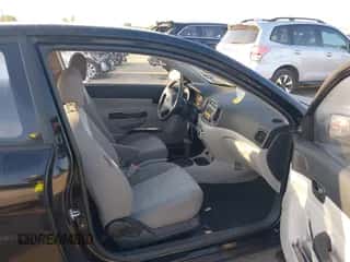 ✅ 2009 Hyundai Accent Auto GS • VIN: KMHCM36C59U112119 • Lot: 43468810. Wystawiony na IAAI z przebiegiem 193 523 mil. Bezpłatny archiwum sprzedaży aukcyjnych z USA i szczegółowy raport historii pojazdu na DreamBid. Zdjęcie 5.