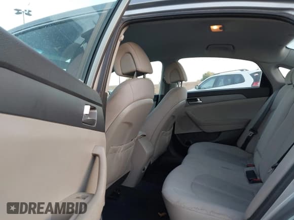 ✅ 2017 Hyundai Sonata 2.4L • VIN: 5NPE24AF9HH574816 • Лот: 43352577. Опубликован ранее на IAAI с пробегом 258 106 миль. Бесплатный доступ к архиву аукционных продаж из США и подробный отчёт об истории автомобиля на DreamBid. Изображение 8.