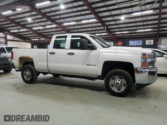 ✅ 2015 Chevrolet Silverado 2500HD Work Truck • VIN: 1GC2CUEG8FZ558244 • Lot: 91865775. Wystawiony na Copart z przebiegiem 201 743 mil. Bezpłatny archiwum sprzedaży aukcyjnych z USA i szczegółowy raport historii pojazdu na DreamBid. Zdjęcie 4.