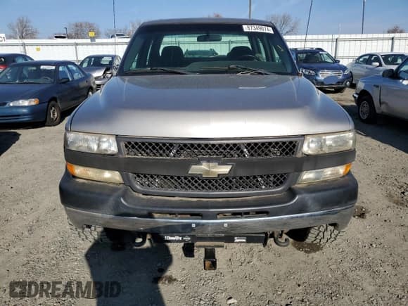 ✅ 2001 Chevrolet Silverado 2500HD • VIN: 1GCHK23161F182203 • Lot: 87349074. Wystawiony na Copart z przebiegiem 223 861 mil. Bezpłatny archiwum sprzedaży aukcyjnych z USA i szczegółowy raport historii pojazdu na DreamBid. Zdjęcie 5.