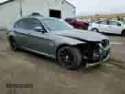 2011 BMW 3 Series z VIN WBAPG7G58BNN18042, wystawiony jako Copart lot #83788495 z przebiegiem 251 963 mil mil oraz Szkoda całkowita • Salvage title. Historia ofert i sprzedaży dostępna na DreamBid. Obrazek 13.