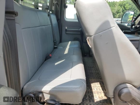 ✅ 2011 Ford F-250 XL • VIN: 1FT7X2B64BEB12250 • Lot: 68888845. Listed on Copart with 130,978 mi. Free auction sales archive from the USA and detailed vehicle history report at DreamBid. Image 10.