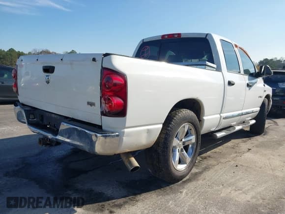 ✅ 2008 Dodge 1500 SLT • VIN: 1D3HA18218J177309 • Lot: 43705246. Listed on IAAI with 420,964 mi. Free auction sales archive from the USA and detailed vehicle history report at DreamBid. Image 4.