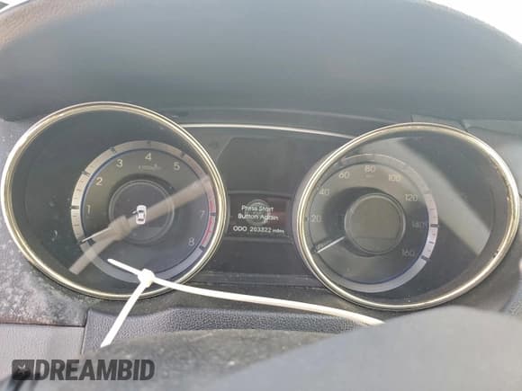 ✅ 2013 Hyundai Sonata Limited • VIN: 5NPEC4AC4DH559850 • Lot: 93544585. Listed on Copart with 203,322 mi. Free auction sales archive from the USA and detailed vehicle history report at DreamBid. Image 9.