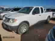 2015 Nissan Frontier S z VIN 1N6BD0CT0FN729353, wystawiony jako Copart lot #59012035 z przebiegiem 155 233 mil mil oraz Czysty tytuł • Clean title. Historia ofert i sprzedaży dostępna na DreamBid. Obrazek 1.