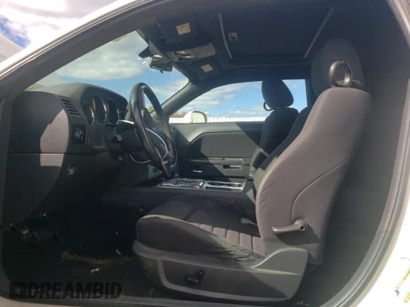 ✅ 2009 Dodge Challenger SE • VIN: 2B3LJ44V99H507724 • Lot: 76607684. Listed on Copart with 191,958 mi. Free auction sales archive from the USA and detailed vehicle history report at DreamBid. Image 7.