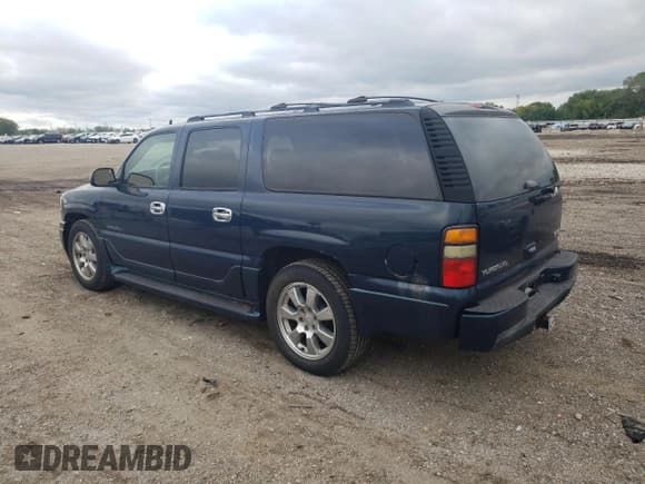 ✅ 2006 GMC Yukon XL • VIN: 1GKFK66U76J123299 • Lot: 82052075. Wystawiony na Copart z przebiegiem 165 872 mil. Bezpłatny archiwum sprzedaży aukcyjnych z USA i szczegółowy raport historii pojazdu na DreamBid. Zdjęcie 2.