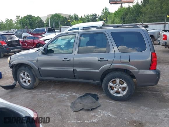 ✅ 2006 Mazda Tribute S • VIN: 4F2CZ04136KM05188 • Лот: 42218099. Опубликован ранее на IAAI с пробегом 260 962 миль. Бесплатный доступ к архиву аукционных продаж из США и подробный отчёт об истории автомобиля на DreamBid. Изображение 14.