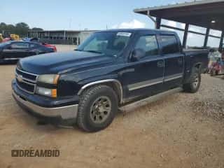 ✅ 2006 Chevrolet Silverado 1500 LS • VIN: 2GCEC13VX61294837 • Lot: 65649104. Wystawiony na Copart z przebiegiem 272 565 mil mil. Skorzystaj z bezpłatnego archiwum sprzedaży aukcyjnych z USA i zobacz szczegółowy raport historii pojazdu na DreamBid. Zdjęcie 1.