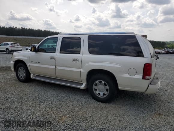 ✅ 2006 Cadillac Escalade ESV • VIN: 3GYFK66N16G120432 • Lot: 55396625. Listed on Copart with 120,434 mi. Free auction sales archive from the USA and detailed vehicle history report at DreamBid. Image 2.