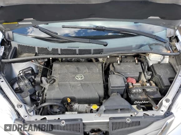 ✅ 2012 Toyota Sienna XLE • VIN: 5TDDK3DC7CS034181 • Lot: 90934505. Wystawiony na Copart z przebiegiem 177 776 mil. Bezpłatny archiwum sprzedaży aukcyjnych z USA i szczegółowy raport historii pojazdu na DreamBid. Zdjęcie 12.