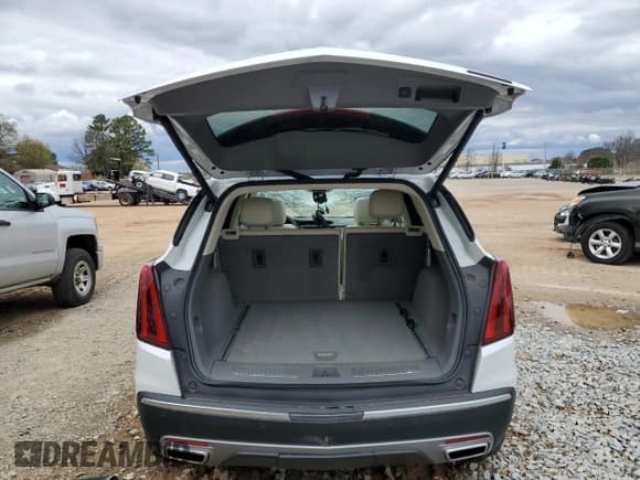 ✅ 2023 Cadillac XT5 FWD Premium Luxury • VIN: 1GYKNCR48PZ103975 • Lot: 49980885. Wystawiony na Copart z przebiegiem 16 155 mil. Bezpłatny archiwum sprzedaży aukcyjnych z USA i szczegółowy raport historii pojazdu na DreamBid. Zdjęcie 6.