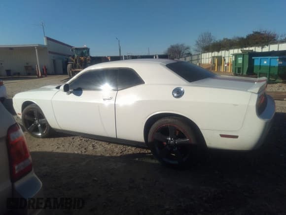 ✅ 2013 Dodge Challenger Rallye Redline • VIN: 2C3CDYAG8DH524904 • Lot: 41159322. Wystawiony na IAAI z przebiegiem 159 353 mil. Bezpłatny archiwum sprzedaży aukcyjnych z USA i szczegółowy raport historii pojazdu na DreamBid. Zdjęcie 14.