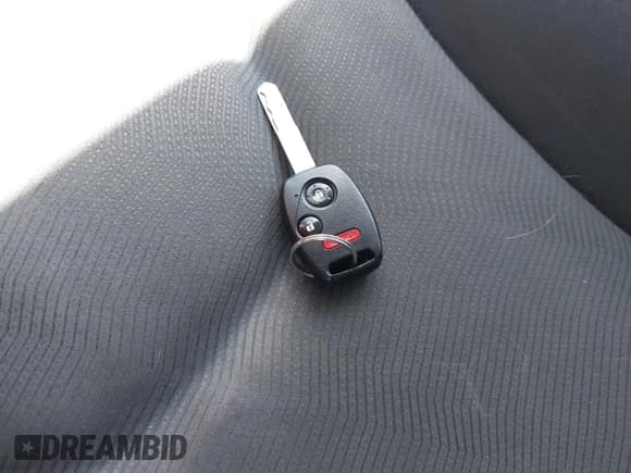 ✅ 2012 Honda Fit • VIN: JHMGE8G37CC029981 • Lot: 41812882. Wystawiony na IAAI z przebiegiem 170 907 mil. Bezpłatny archiwum sprzedaży aukcyjnych z USA i szczegółowy raport historii pojazdu na DreamBid. Zdjęcie 11.