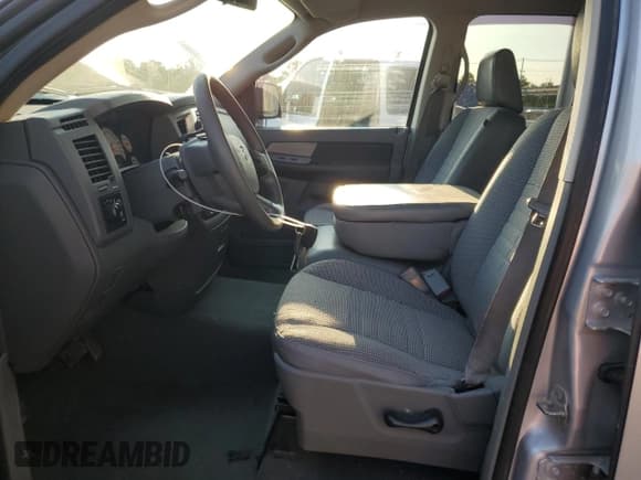 ✅ 2008 Dodge 1500 SLT • VIN: 1D7HA18N88J114930 • Лот: 70448564. Опубликован ранее на Copart с пробегом 187 206 миль. Бесплатный доступ к архиву аукционных продаж из США и подробный отчёт об истории автомобиля на DreamBid. Изображение 7.