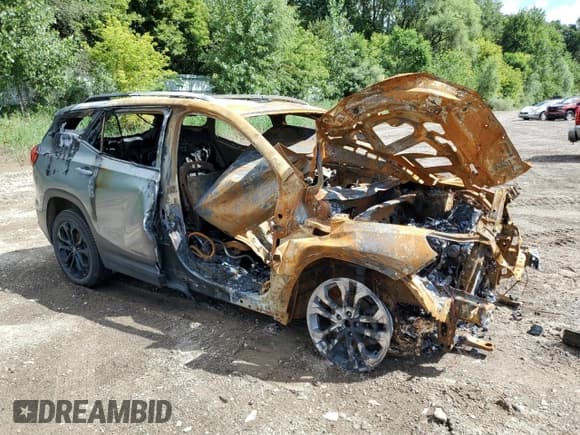 ✅ 2020 GMC Terrain SLE • VIN: 3GKALMEV6LL297679 • Lot: 70084105. Listed on Copart with Not provided. Free auction sales archive from the USA and detailed vehicle history report at DreamBid. Image 4.