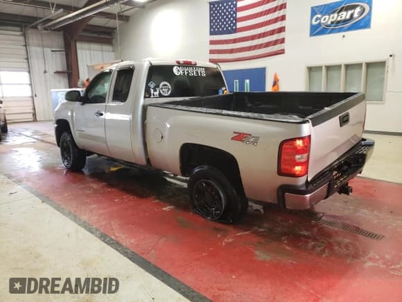 ✅ 2009 Chevrolet Silverado 2500HD LT • VIN: 1GCHK59K29E127525 • Лот: 87948455. Опубликован ранее на Copart с пробегом 128 402 миль. Бесплатный доступ к архиву аукционных продаж из США и подробный отчёт об истории автомобиля на DreamBid. Изображение 2.