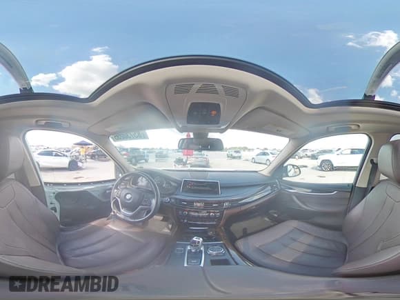 ✅ 2015 BMW X5 sDrive35i • VIN: 5UXKR2C50F0H40420 • Lot: 85730235. Wystawiony na Copart z przebiegiem 103 397 mil. Bezpłatny archiwum sprzedaży aukcyjnych z USA i szczegółowy raport historii pojazdu na DreamBid. Zdjęcie 16.