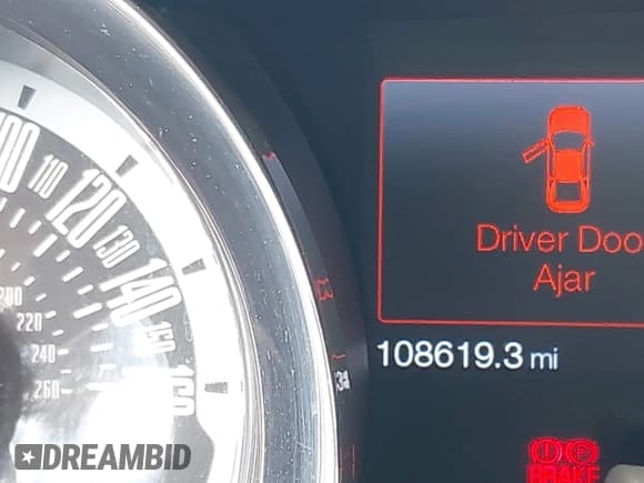 ✅ 2013 Ford Mustang V6 • VIN: 1ZVBP8AM8D5205611 • Лот: 43573839. Опубликован ранее на IAAI с пробегом 108 619 миль. Бесплатный доступ к архиву аукционных продаж из США и подробный отчёт об истории автомобиля на DreamBid. Изображение 15.